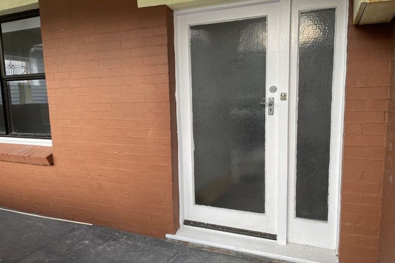 Photo of property in 82 Kauri Street, Miramar, Wellington, 6022