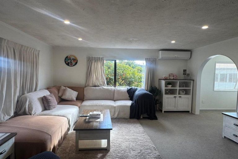 Photo of property in 16 Palmer Place, Parkvale, Hastings, 4122