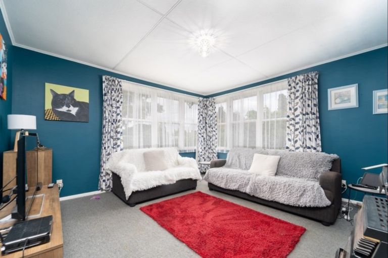 Photo of property in 16 Kummer Crescent, Masterton, 5810