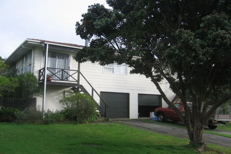 Photo of property in 8a Latitude Close, Whitby, Porirua, 5024