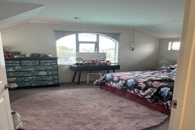 Photo of property in 266 Edgeware Road, Edgeware, Christchurch, 8013