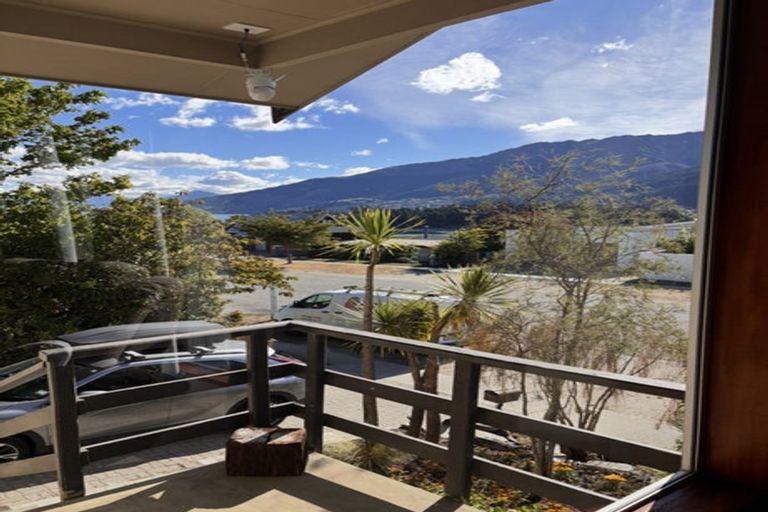 Photo of property in 23 Oregon Drive, Kelvin Heights, Queenstown, 9300