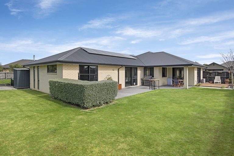 Photo of property in 14 Christie Place, Rolleston, 7614
