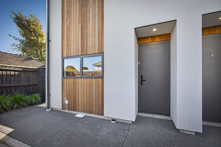 Photo of property in 5/13 Goldsmith Place, Waltham, Christchurch, 8023