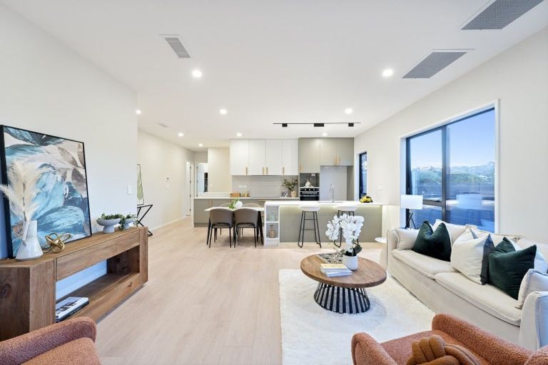 Photo of property in 70b Alexander Avenue, Torbay, Auckland, 0630