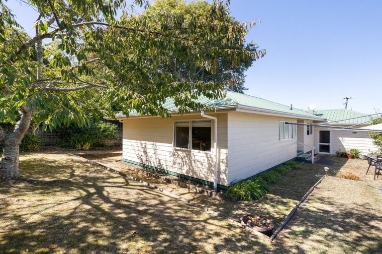 Photo of property in 32 Dixon Road, Fitzroy, Hamilton, 3206