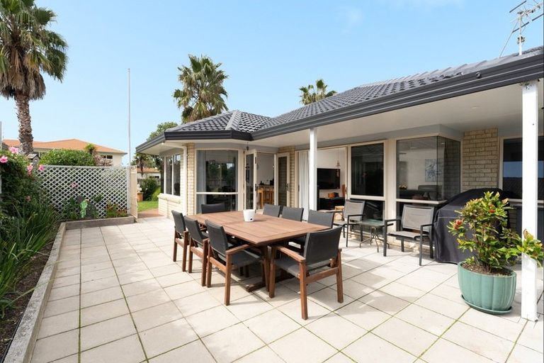 Photo of property in 126 Santa Monica Drive, Papamoa Beach, Papamoa, 3118