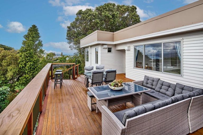 Photo of property in 10 Raroa Road, Kelburn, Wellington, 6012