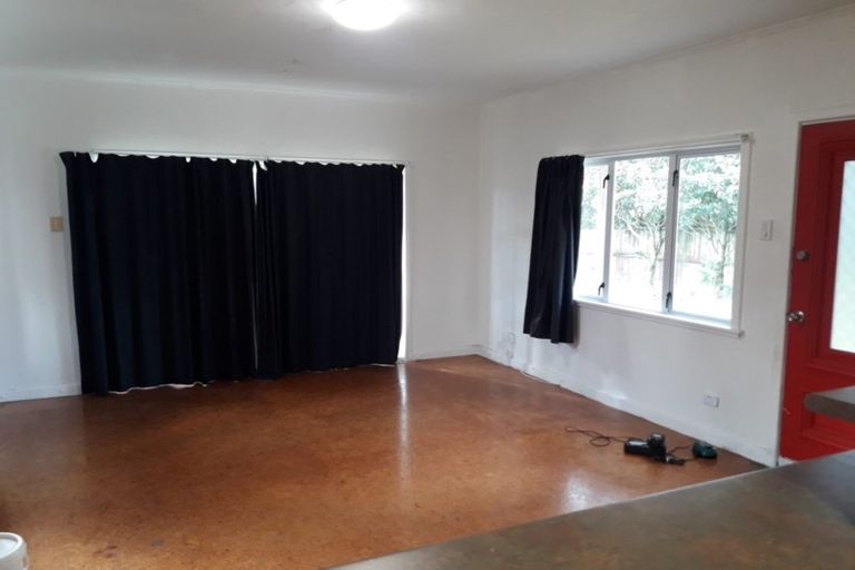 Photo of property in 24 Freyberg Avenue, Papatoetoe, Auckland, 2104
