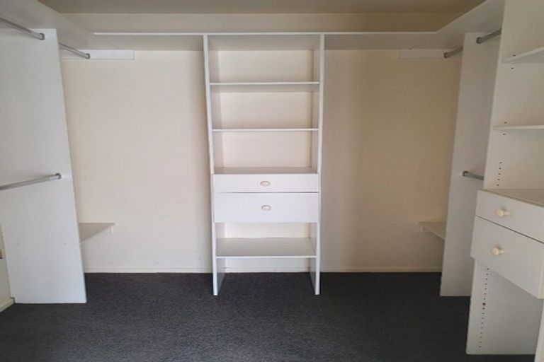 Photo of property in 3 Boeing Place, Goodwood Heights, Auckland, 2105