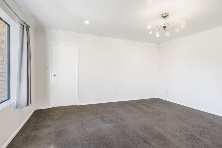 Photo of property in 18 Peninsula Road, Mangere, Auckland, 2022