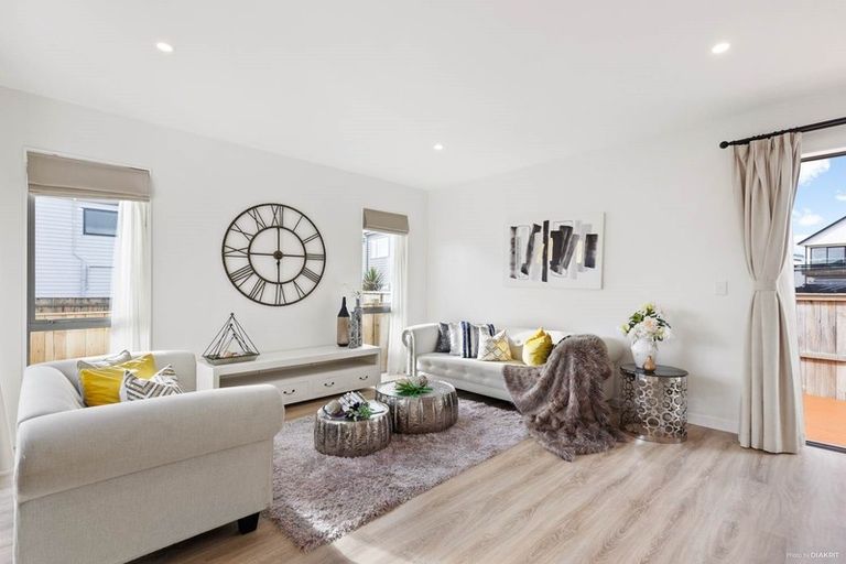 Photo of property in 10 Roa Avenue, Hobsonville, Auckland, 0616