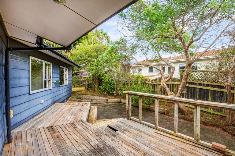 Photo of property in 108 Omapere Street, Whitby, Porirua, 5024