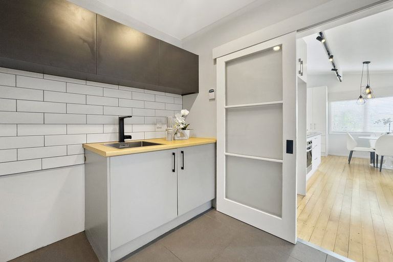 Photo of property in 84 Tiraumea Drive, Pakuranga, Auckland, 2010