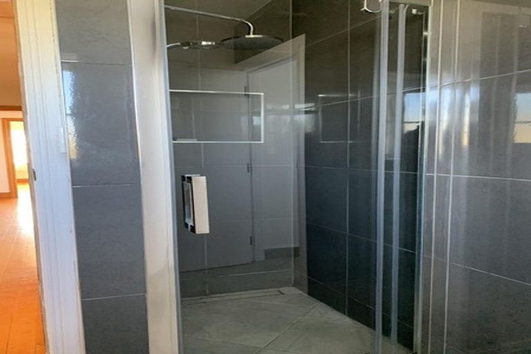 Photo of property in 10 Lloyd Avenue, Papatoetoe, Auckland, 2025