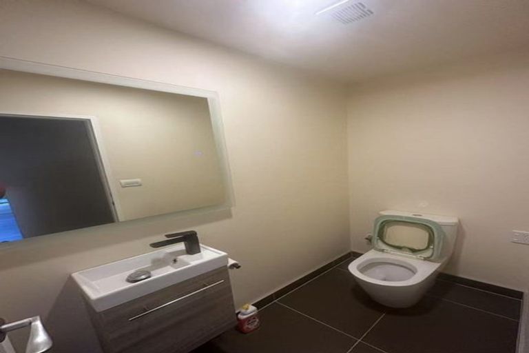 Photo of property in 86 Fairview Avenue, Fairview Heights, Auckland, 0632