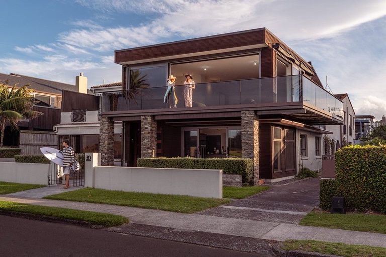Photo of property in 30 Marine Parade, Mount Maunganui, 3116