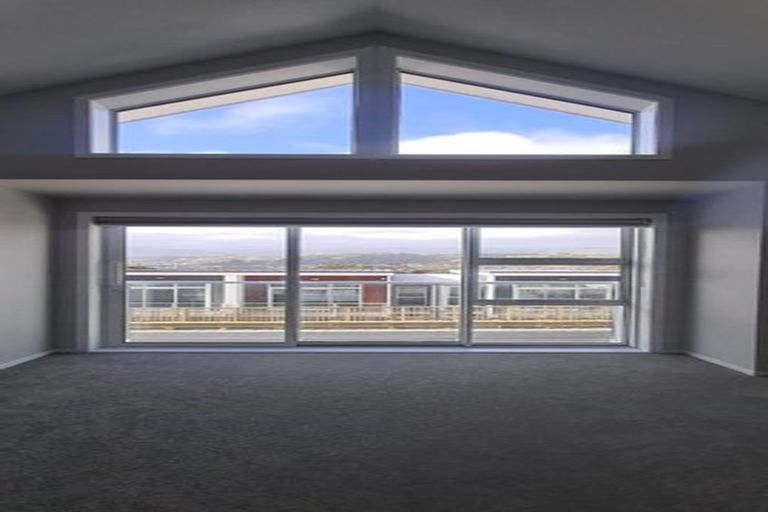 Photo of property in 15 Tai Lane, Whitby, Porirua, 5024