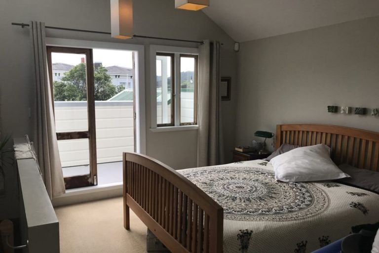 Photo of property in 33 Hall Street, Newtown, Wellington, 6021