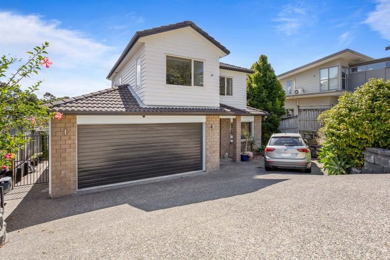 Photo of property in 218 Greenhithe Road, Greenhithe, Auckland, 0632