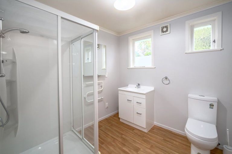 Photo of property in 16 Taylor Street, Carterton, 5713