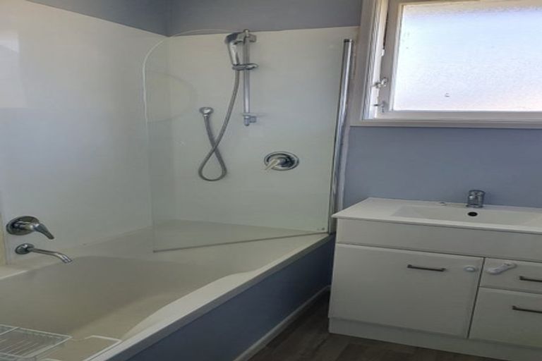 Photo of property in 32 Mervan Street, Mangere East, Auckland, 2024