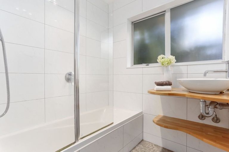 Photo of property in 1/34 Morriggia Place, Bayview, Auckland, 0629