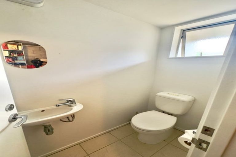 Photo of property in 11 Opito Way, East Tamaki, Auckland, 2013