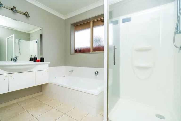 Photo of property in 10 Alderwick Place, Rototuna North, Hamilton, 3210