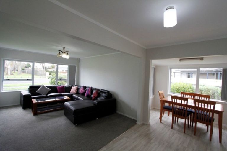 Photo of property in 33 Taka Street, Takanini, 2112