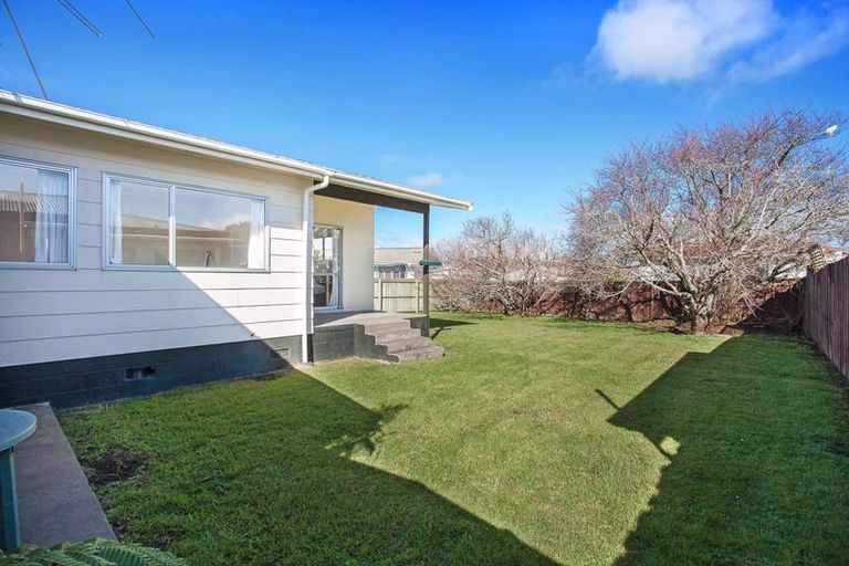 Photo of property in 70 Rowandale Avenue, Manurewa, Auckland, 2102