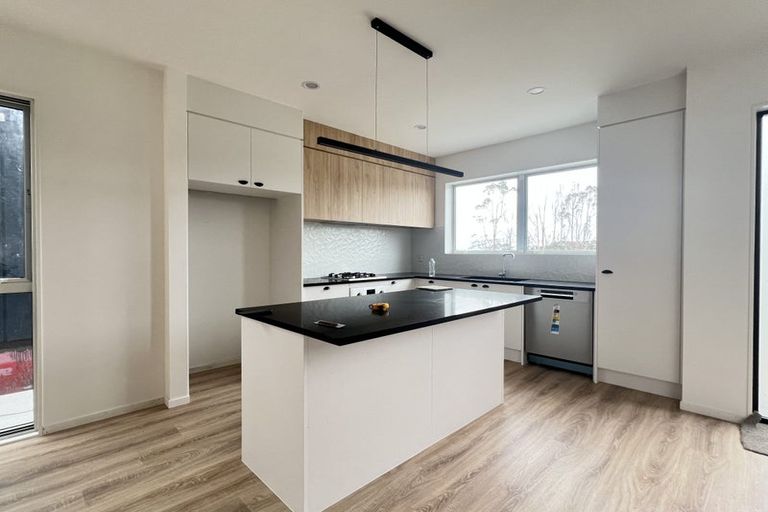 Photo of property in 7 Paretao Street, Massey, 0614