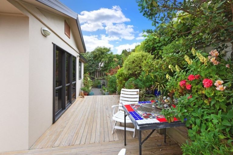 Photo of property in 18a Latitude Close, Whitby, Porirua, 5024