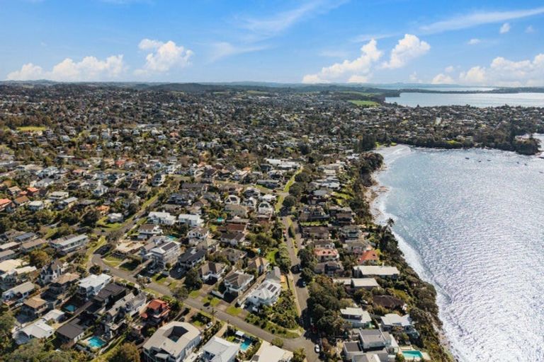 Photo of property in 2/14 Clifton Road, Waiake, Auckland, 0630