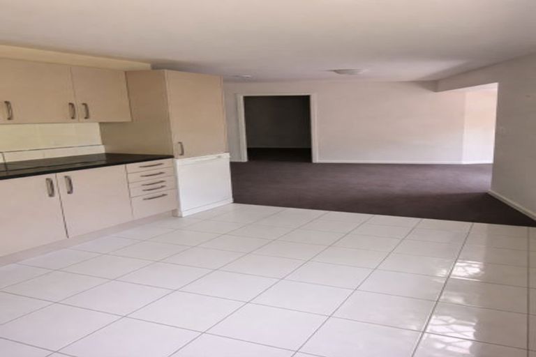 Photo of property in 9/37 Waipa Street, Birkenhead, Auckland, 0626