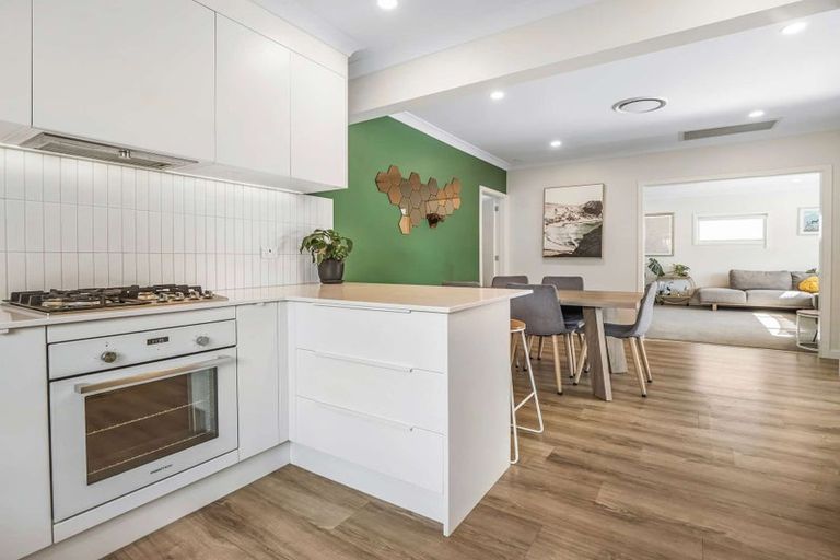 Photo of property in 14 Centaurus Road, Cashmere, Christchurch, 8022