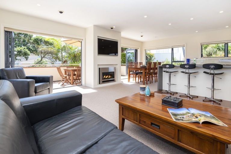 Photo of property in 8 Gulf Crest, Bucklands Beach, Auckland, 2012