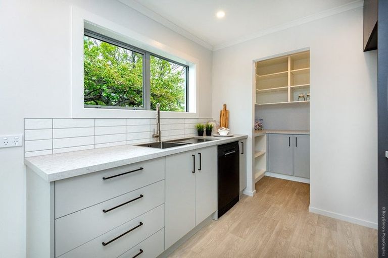 Photo of property in 86 Englefield Road, Northwood, Christchurch, 8051