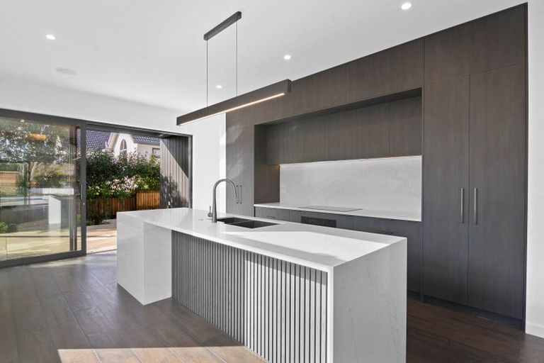 Photo of property in 5 Waipuia Place, Greenhithe, Auckland, 0632