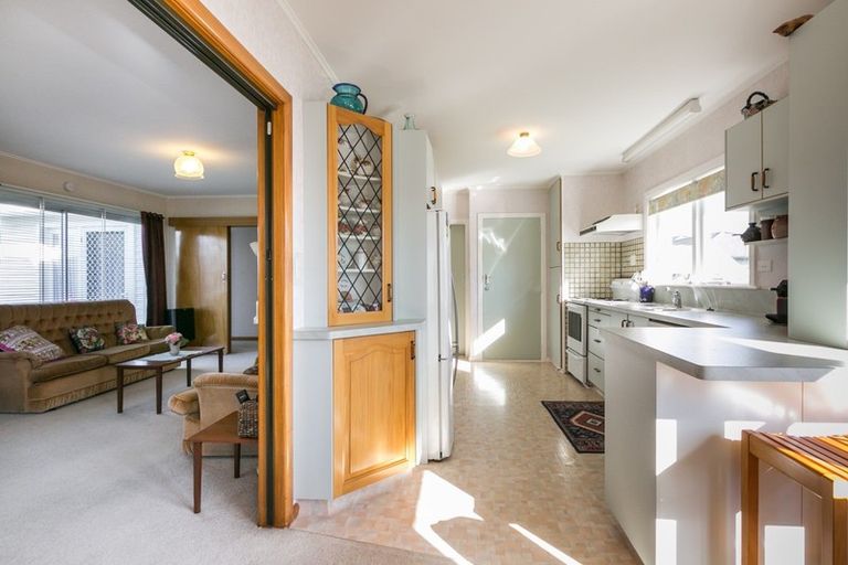 Photo of property in 18 Pembroke Street, Taradale, Napier, 4112