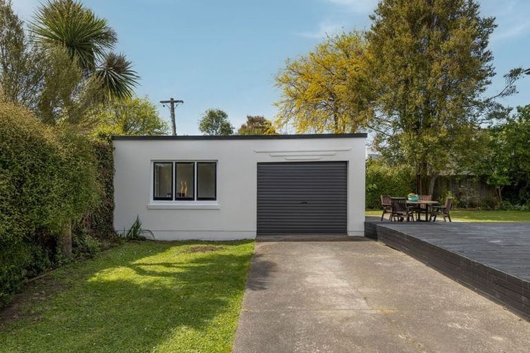 Photo of property in 31 Prossers Road, Saint Martins, Christchurch, 8022