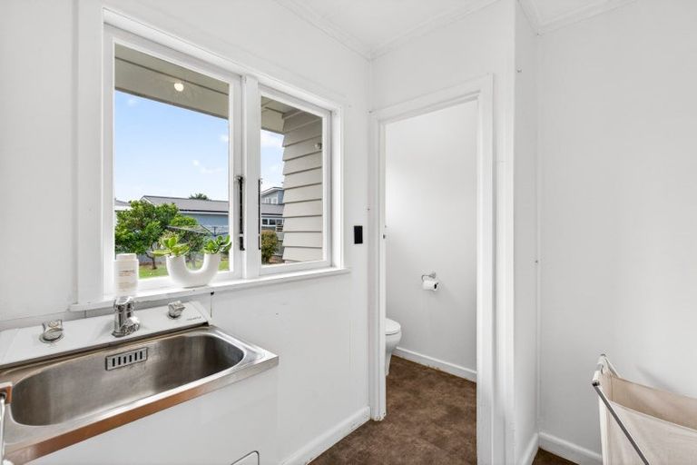 Photo of property in 36 Osier Road, Greenmeadows, Napier, 4112