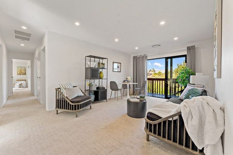 Photo of property in 12 Channing Crescent, Botany Downs, Auckland, 2010