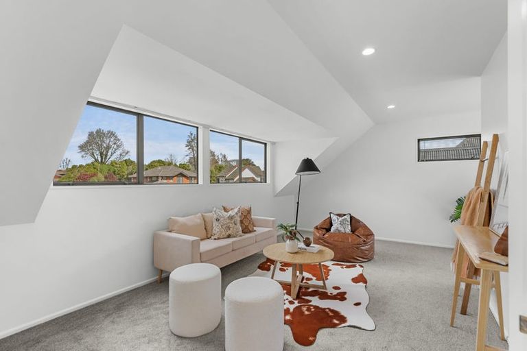 Photo of property in 15 Parkham Drive, Burnside, Christchurch, 8053