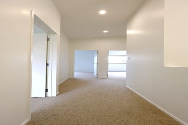 Photo of property in 25 Hutchinson Avenue, New Lynn, Auckland, 0600