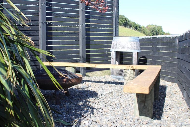 Photo of property in 204 Eskridge Drive, Eskdale, Napier, 4182