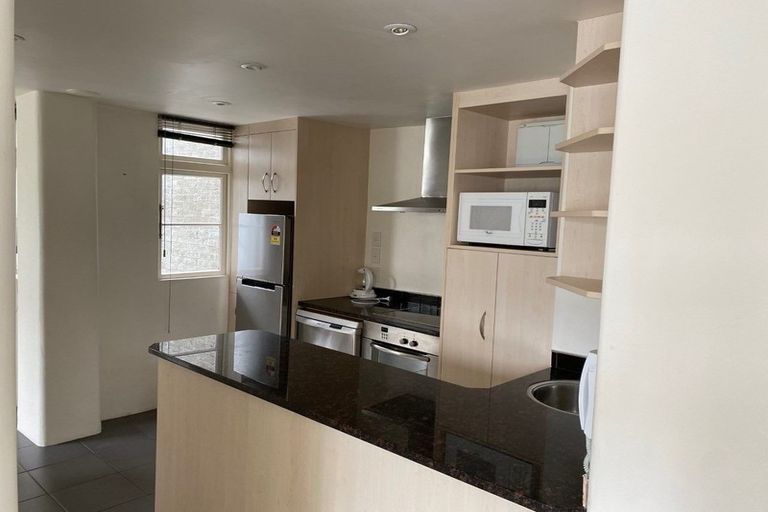 Photo of property in 1u2 Hay Street, Oriental Bay, Wellington, 6011