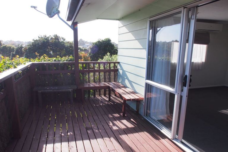 Photo of property in 8 Katrina Place, Massey, Auckland, 0614