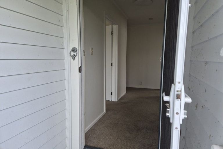 Photo of property in 40 Forest Hill Road, Henderson, Auckland, 0612