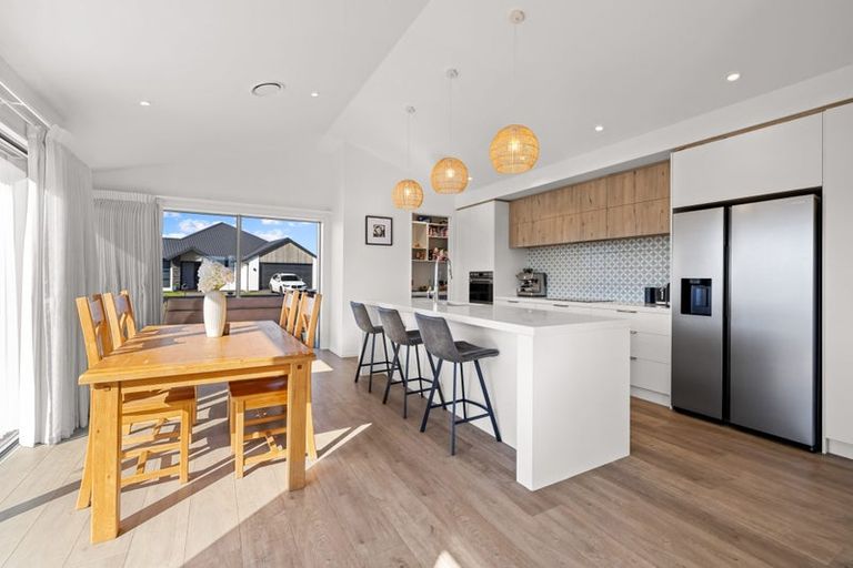 Photo of property in 2 Jardine Place, Marshland, Christchurch, 8051